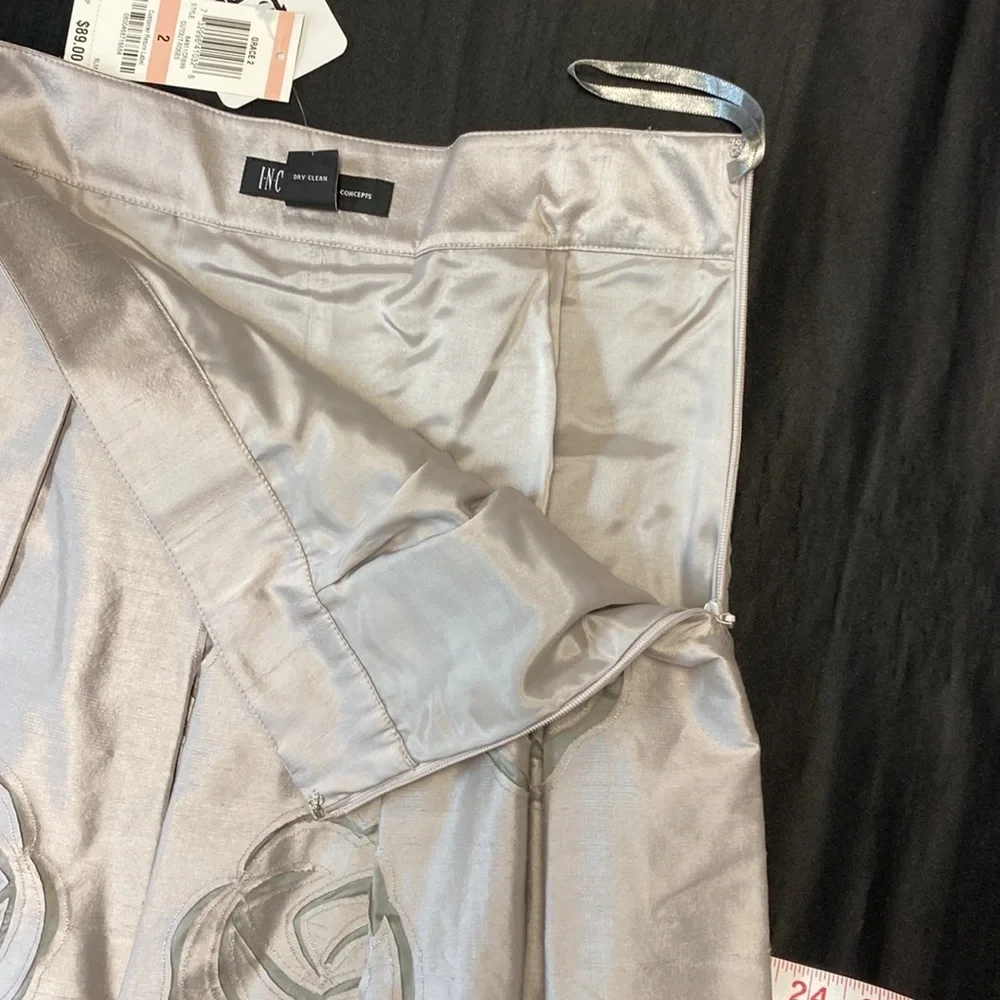 INC International Concepts Grace Cutout Roses Silk Skirt Silver Size 2 NWT